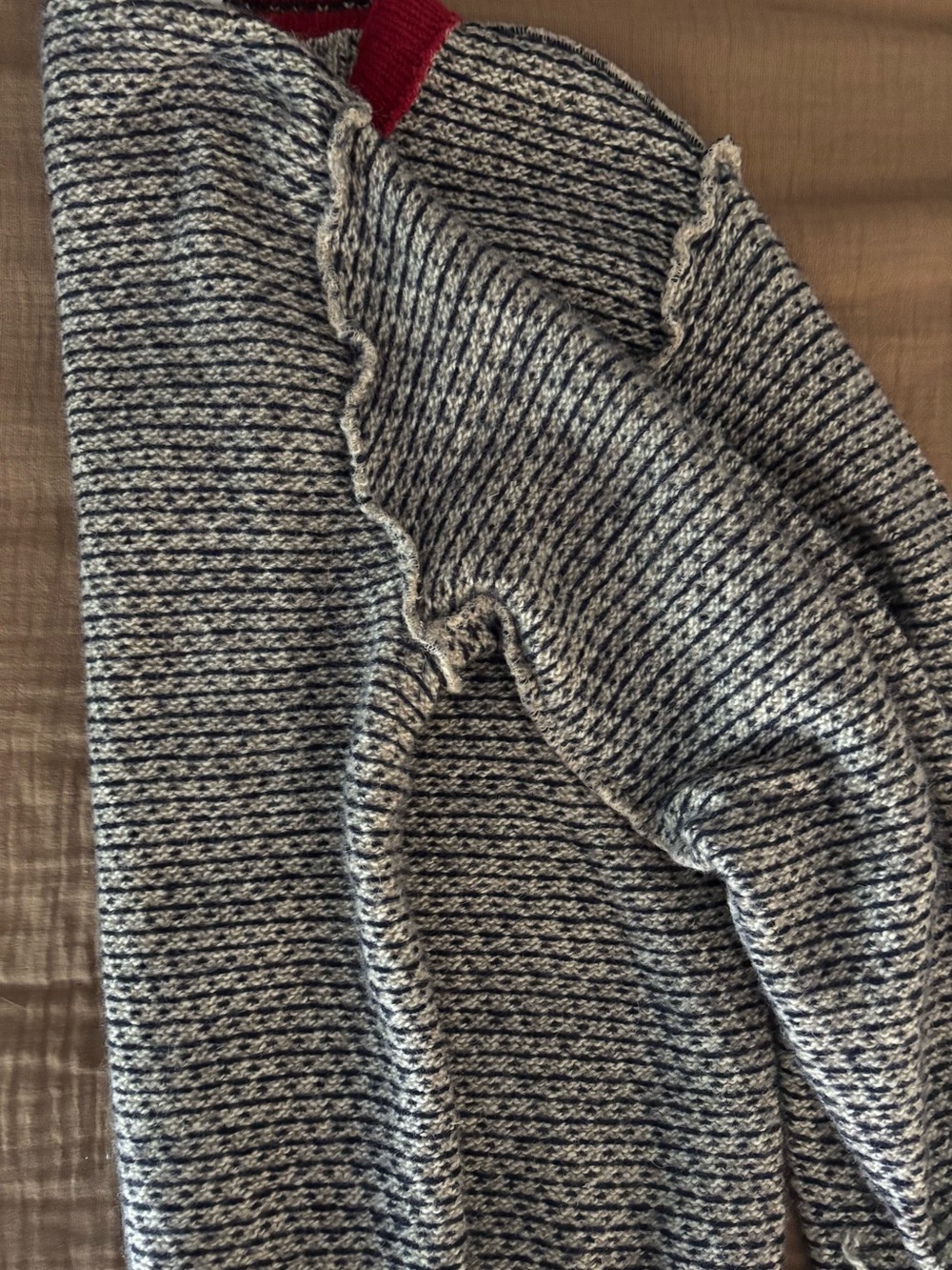 L.L. Bean Women's Light Gray Knit Cardigan with Burgundy Trim - Picture 14 of 16
